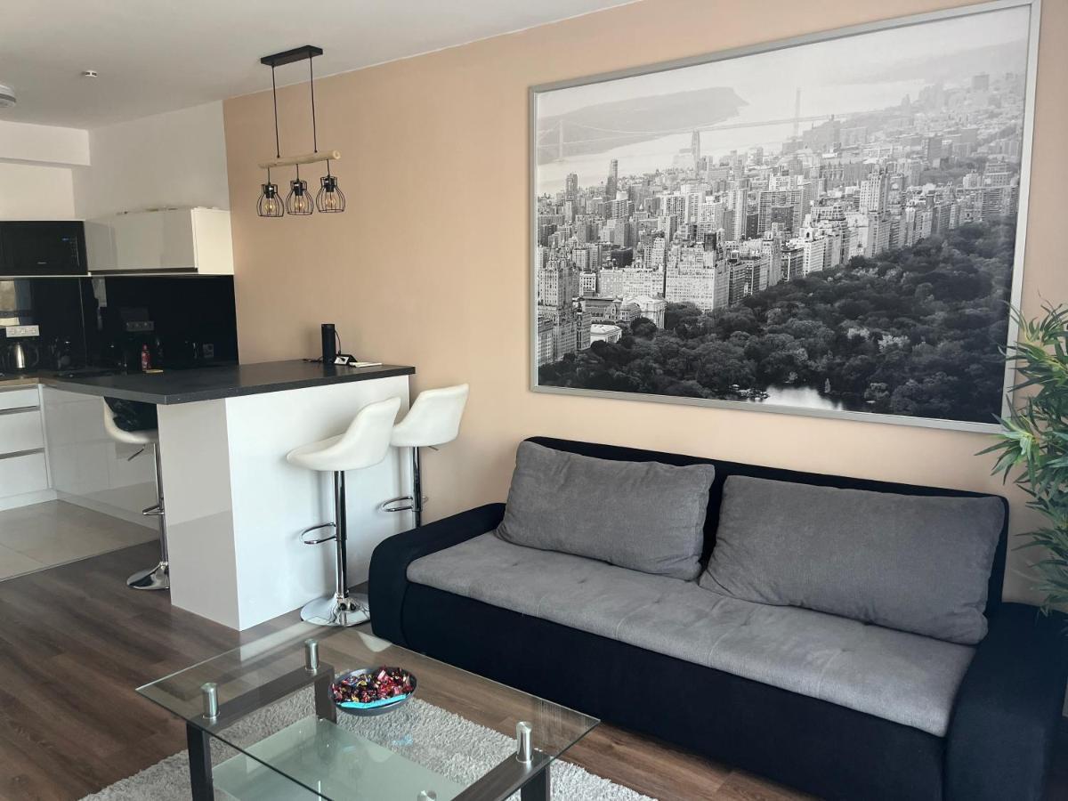 Mega Sale - Book Now - Corvin Royal Apartments Budapest Exterior foto